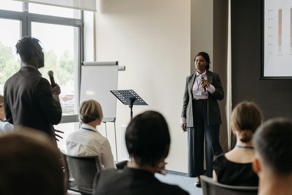 Stratégies Innovantes pour Promouvoir l'Adoption des Réglementations de Transparence Salariale en Entreprise